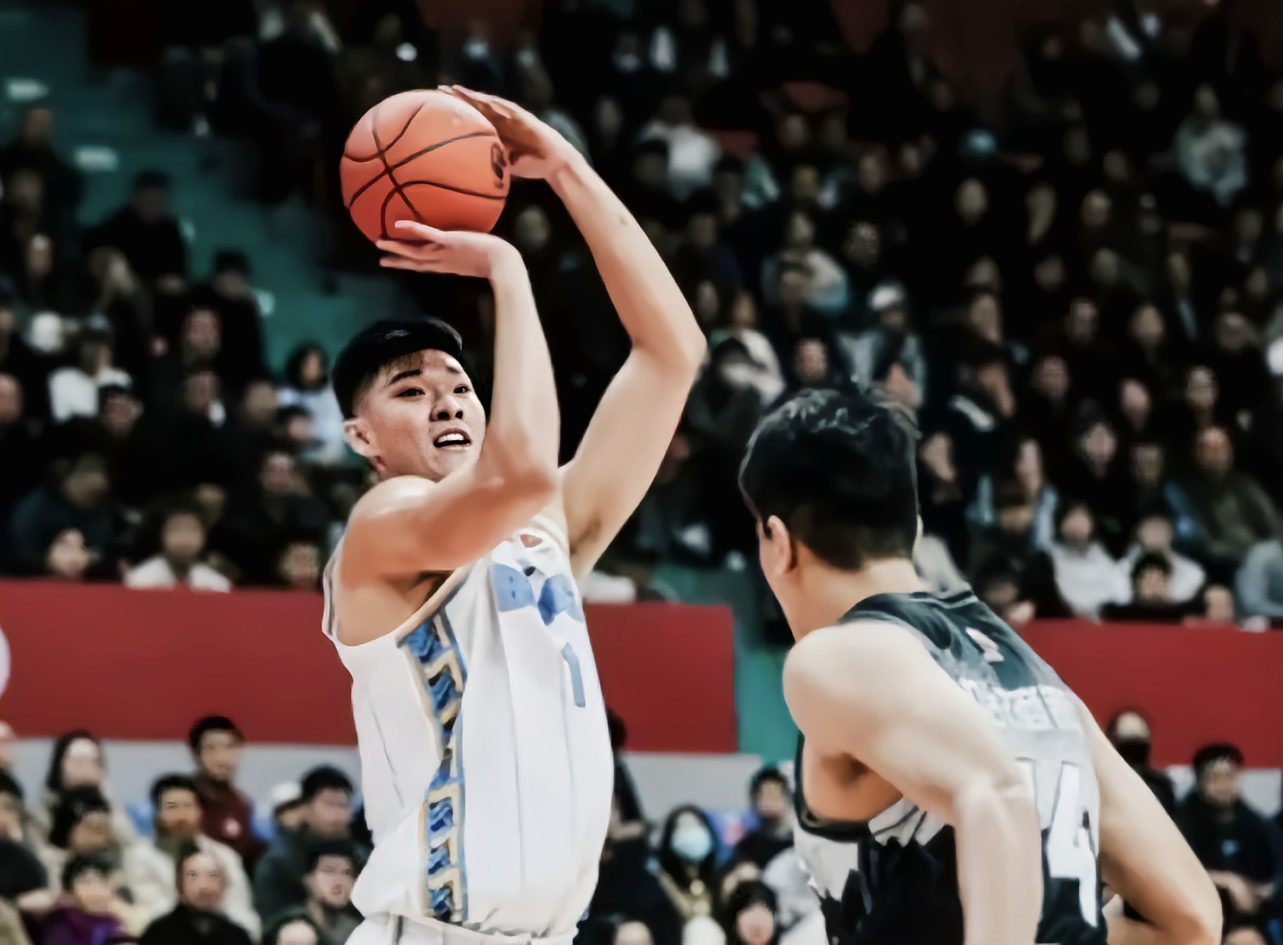 转折点巴黎圣日耳曼篮板制胜，CBA常规赛清晨攻防权衡，气氛紧张，赛季目标并未改变的简单介绍