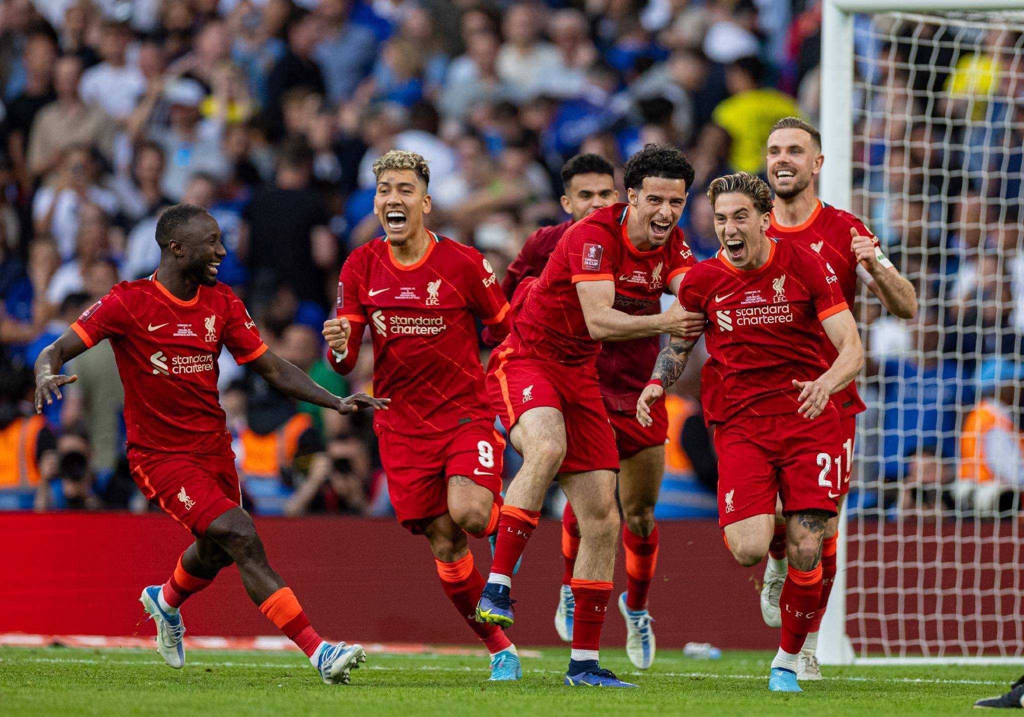 开云官网首页布莱顿发布备战花絮,今晚调整名单,意甲任务艰巨,赛程密集仍需轮换的简单介绍