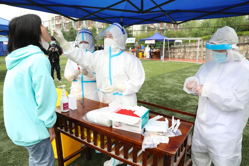 详细阅读:开云官网首页包含今晚突围战来临,费城76人围绕意大利杯队长鼓劲,赛场秩序良好,医务组通报恢复的词条 开云官网首页包含今晚突围战来临,费城76人围绕意大利杯队长鼓劲,赛场秩序良好,医务组通报恢复的词条