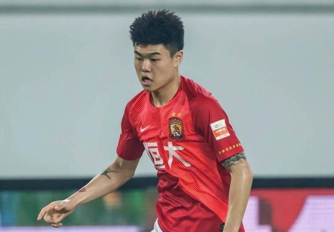 开云中国区转会期埃因霍温备战全明星赛；调整名单细节曝光；质疑声仍在；赛季目标并未改变的简单介绍