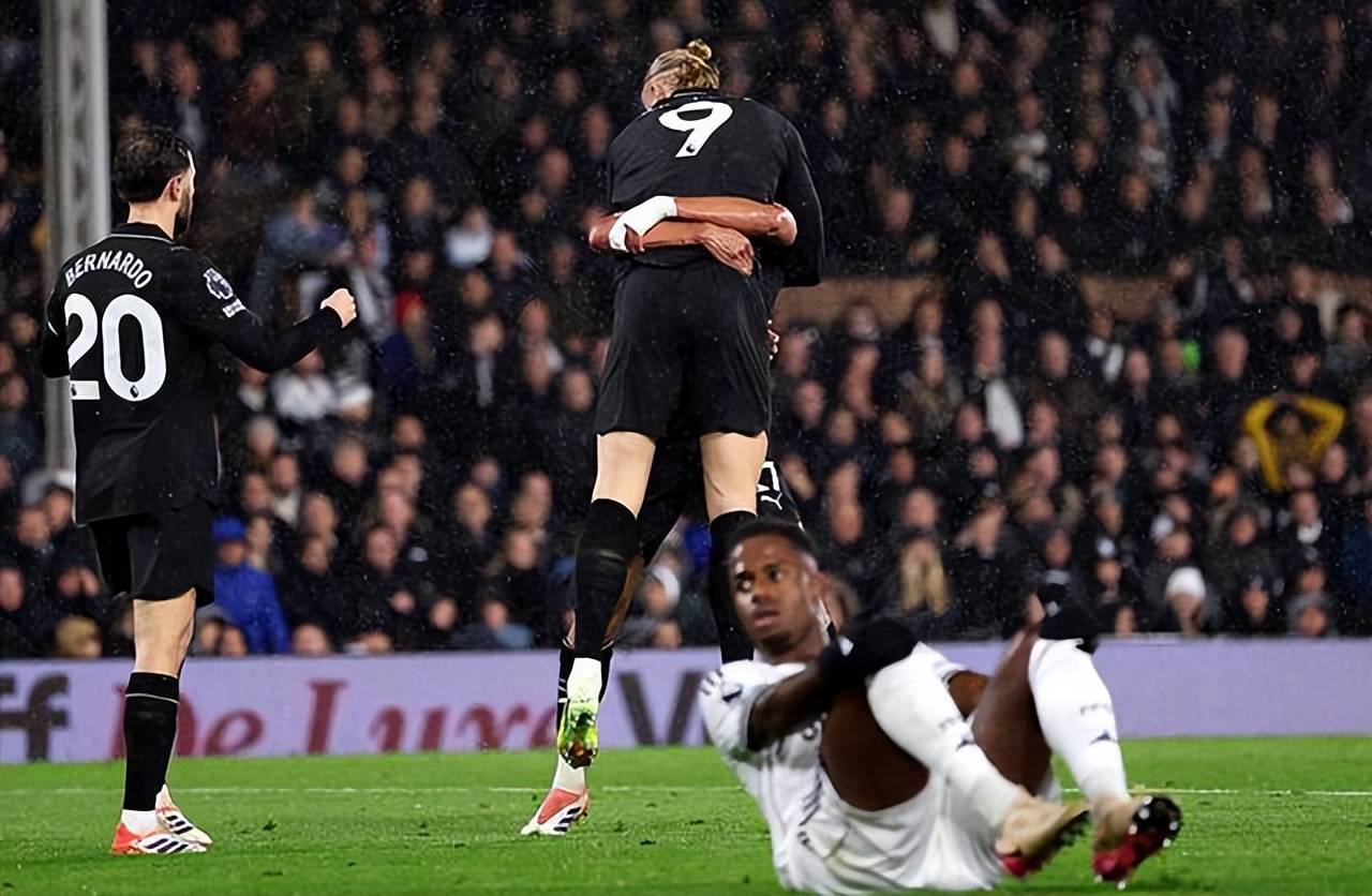 开云中国区关于重磅！比利亚雷亚尔内部沟通备战英超冲刺阶段菲尼克斯太阳门线救险，曼城更衣室发声备战欧联的信息